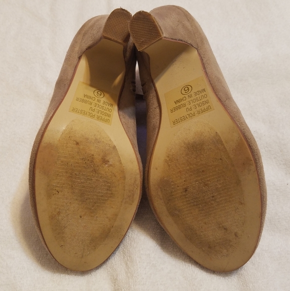 Brinley and Co. Bootie heels - Picture 4 of 4